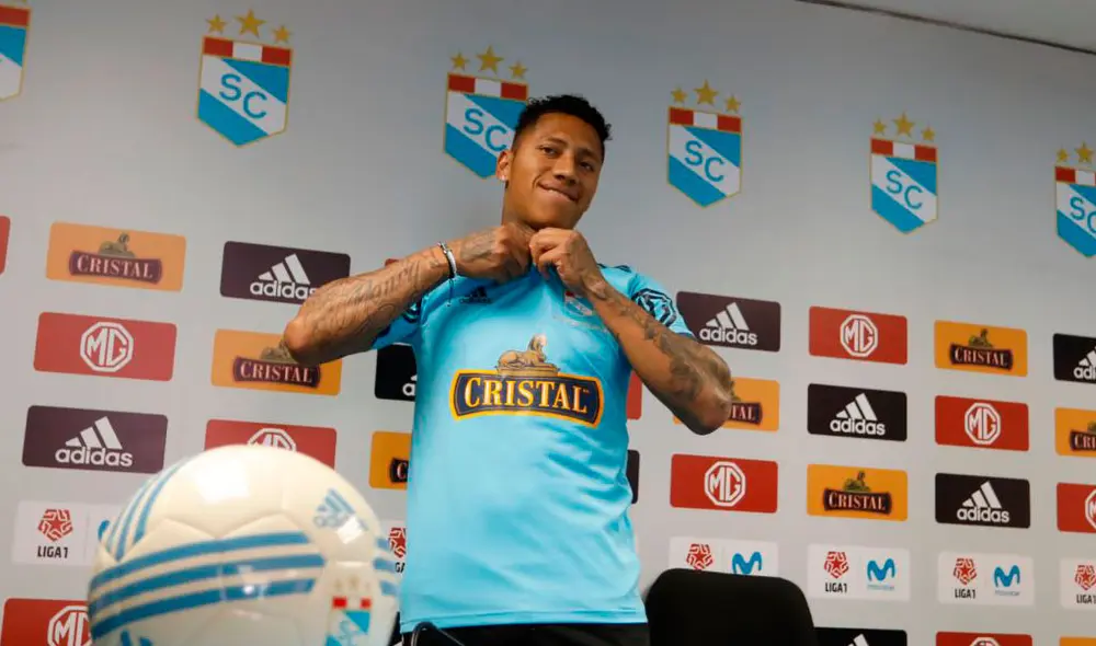 Ray Sandoval fue presentado como flamante refuerzo de Sporting Cristal. Foto: Rodolfo Contreras