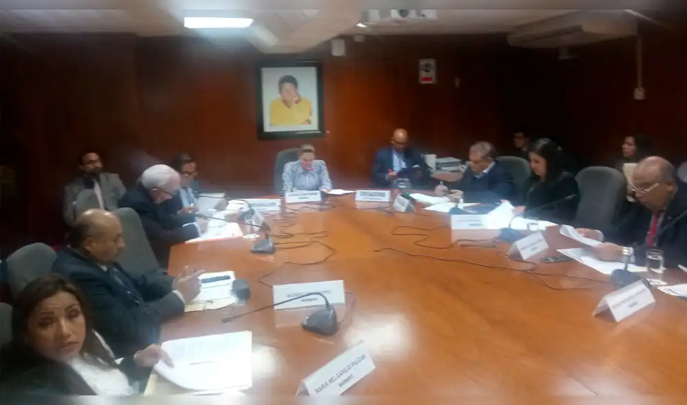 Comisión devuelve al PJ pedido sobre inmunidad de Betty Ananculí Comisión devuelve al PJ pedido sobre inmunidad de Betty Ananculí