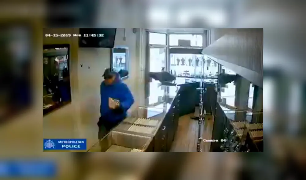 Desliza hacia la izquierda para ver el ocurrente blooper de los delincuentes. Video viral de YouTube.