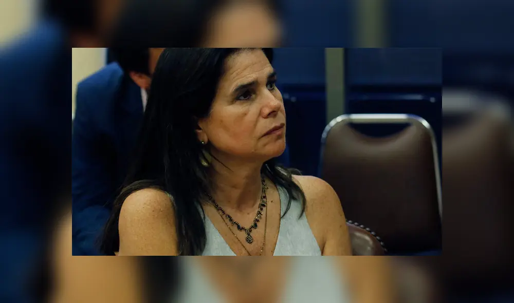 La diputada chilena propuso Ley Seca en todo el país mientras dure la pandemia del coronavirus. Foto: T13 La diputada chilena propuso Ley Seca en todo el país mientras dure la pandemia del coronavirus. Foto: T13