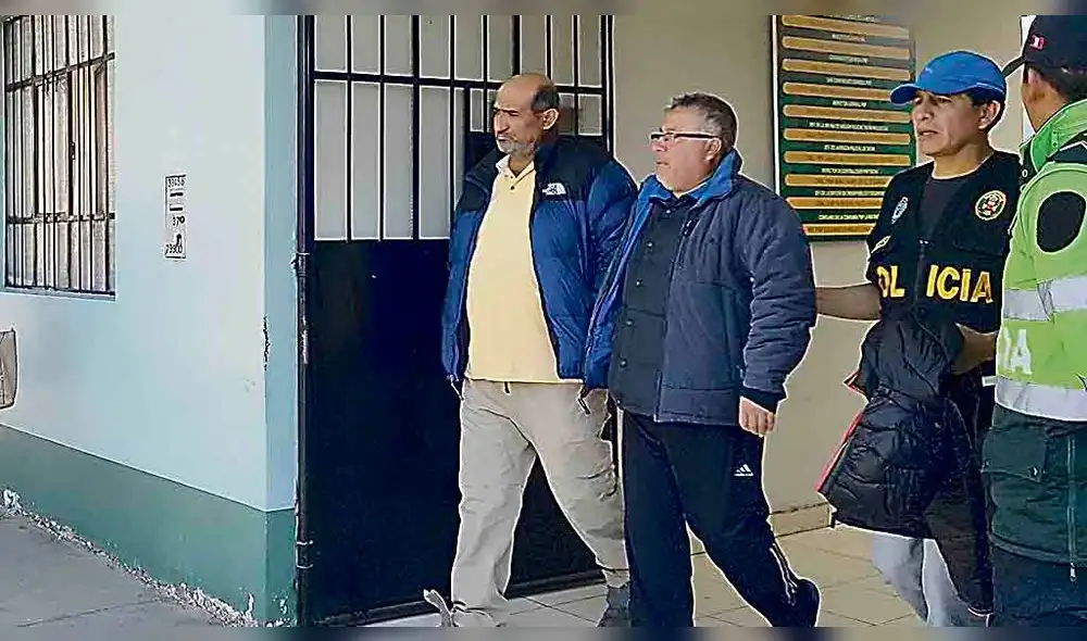 En silencio. Luis Cerrato gobernó el municipio de Ilabaya del 2015 al 2018. Hoy duerme en la carceleta de la Comisaría La Natividad, en la ciudad de Tacna.