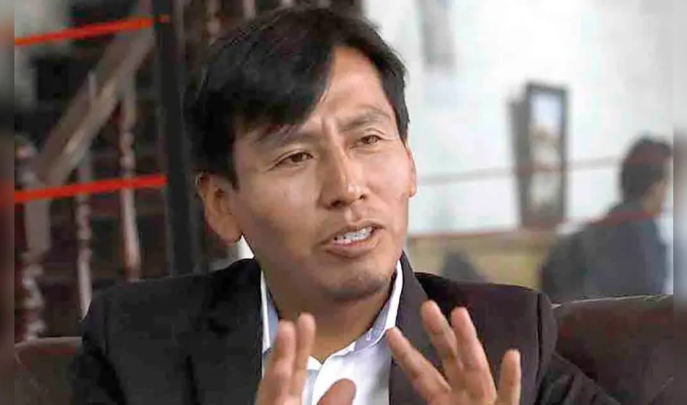 posición. Ancalle niega que haya división en el Frente Amplio, porque no todos firmaron pedido de vacancia. posición. Ancalle niega que haya división en el Frente Amplio, porque no todos firmaron pedido de vacancia.