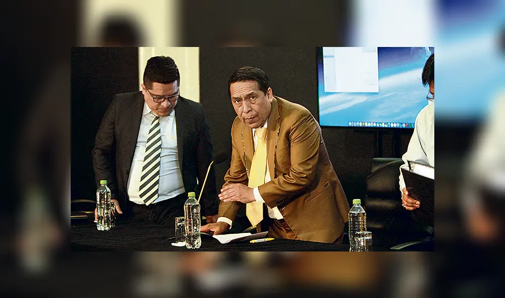 Feligreses molestos. El pastor Santana adquirió, con fondos donados de sus seguidores, el terreno que luego revendió a la iglesia evangélica que él dirige.