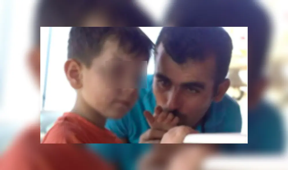 El pequeño suele utilizar sus manos para poder reconocer el rostro de quien habla. Foto: captura