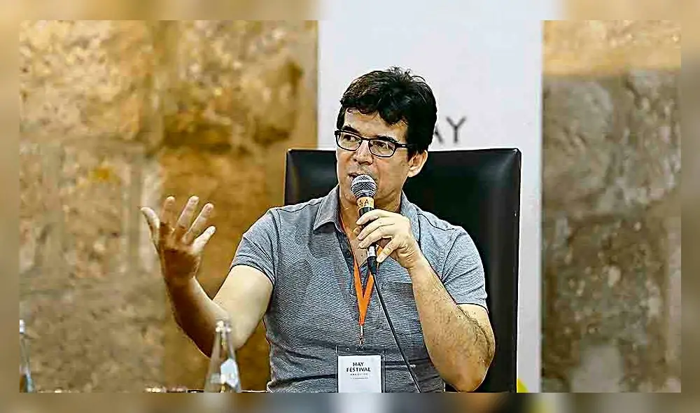 Posiciones. Edmundo Paz Soldán habló de la situación de Bolivia y Auserón dio su opinión sobre las revoluciones latinas. Posiciones. Edmundo Paz Soldán habló de la situación de Bolivia y Auserón dio su opinión sobre las revoluciones latinas.