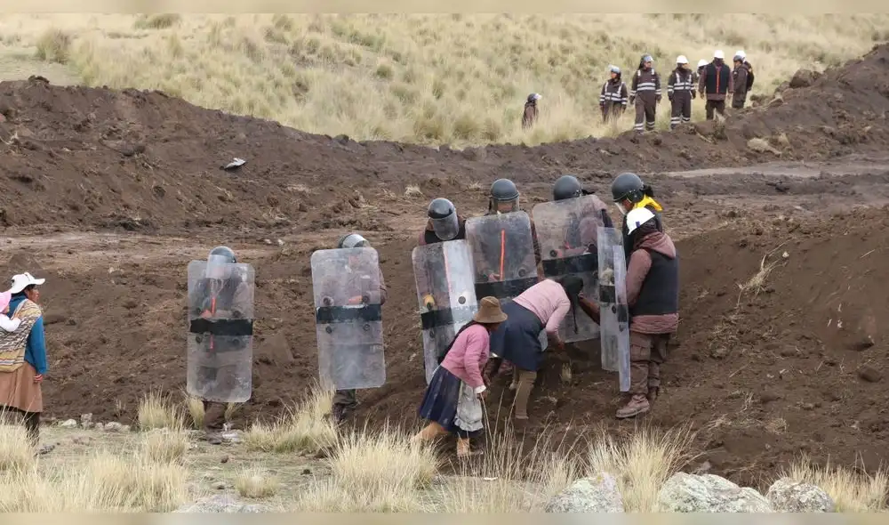 Sancionarán a los que golpearon a campesinas Sancionarán a los que golpearon a campesinas