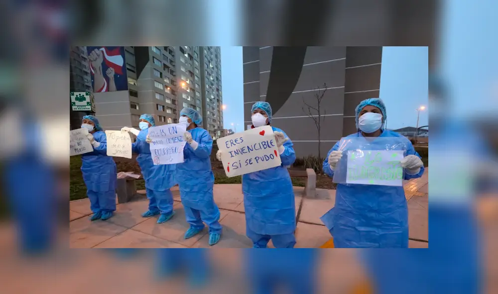 Personal de salud lucha día a día para que pacientes con COVID-19 superen la enfermedad. Foto: EsSalud Personal de salud lucha día a día para que pacientes con COVID-19 superen la enfermedad. Foto: EsSalud