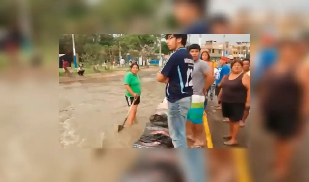 Se inundan calles en San Martín de Porres por problemas con alcantarillado