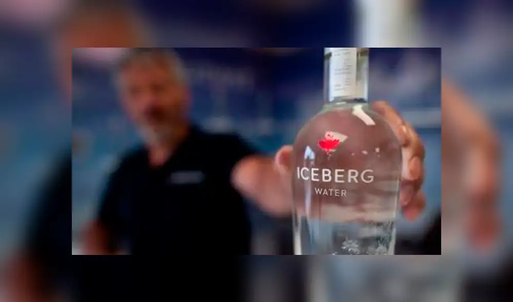 El agua de iceberg llega a valer hasta 12 dólares la botella. El agua de iceberg llega a valer hasta 12 dólares la botella.