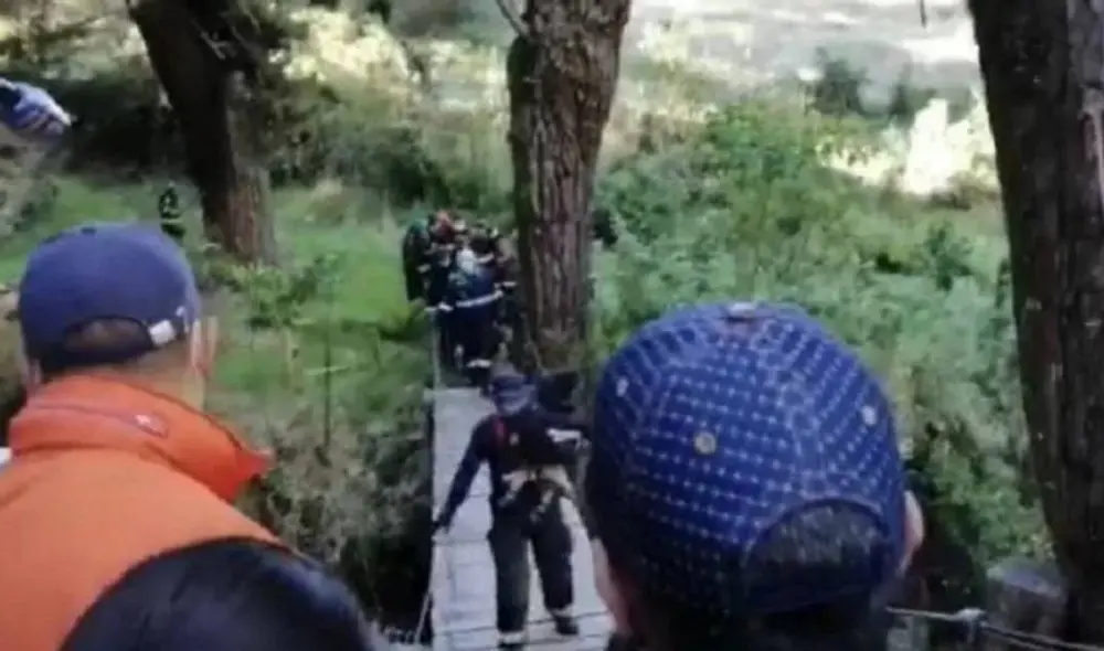 Los niños habrían usado su experiencia como campistas para hacer una fogata. Foto: Captura/Noticias RCN Los niños habrían usado su experiencia como campistas para hacer una fogata. Foto: Captura/Noticias RCN