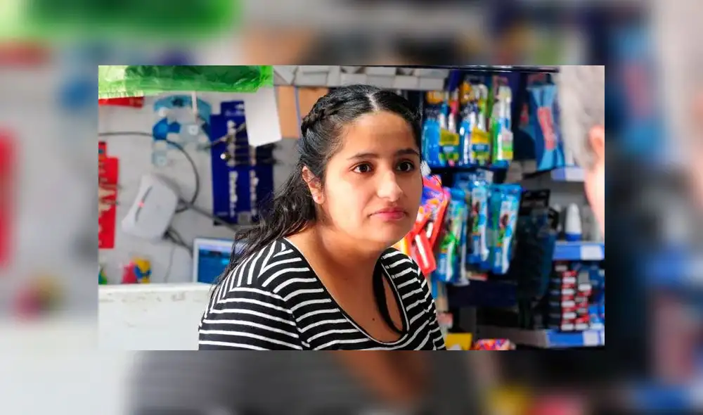 Embarazada es amenazada con pistola por ladrones y su compañera la defiende con una caja de cervezas [VIDEO]