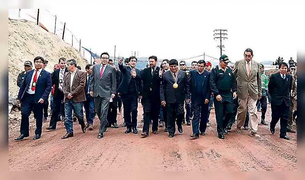 INSPECCIÓN en cusco. Autoridades de Cusco recorrieron ayer el trazo liberado, donde se construirá la nueva Vía Expresa.