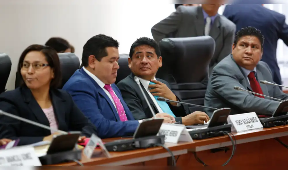 Congreso instaló comisión para investigar presunta corrupción en Gobierno del Callao Congreso instaló comisión para investigar presunta corrupción en Gobierno del Callao