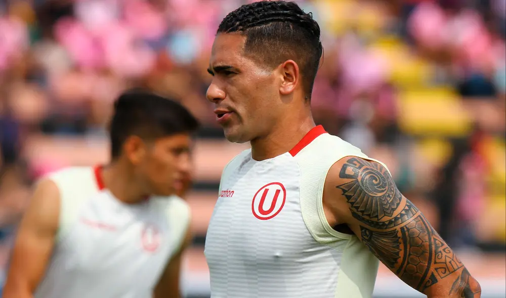 Universitario: Jonathan Dos Santos