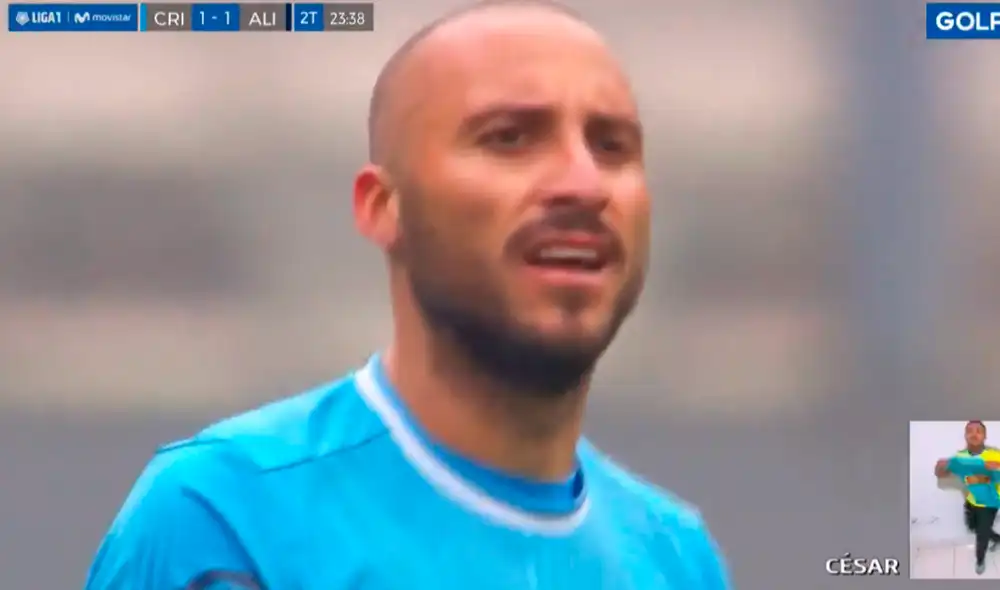 Emanuel Herrera realizó un espectacular tiro libre y puso el 1-1 en el Sporting Cristal vs. Alianza Lima. | Foto: Gol Perú