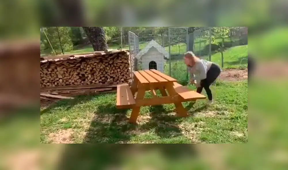 YouTube viral: Chica dice ser un caballo y hace esto para demostrarlo [VIDEO]