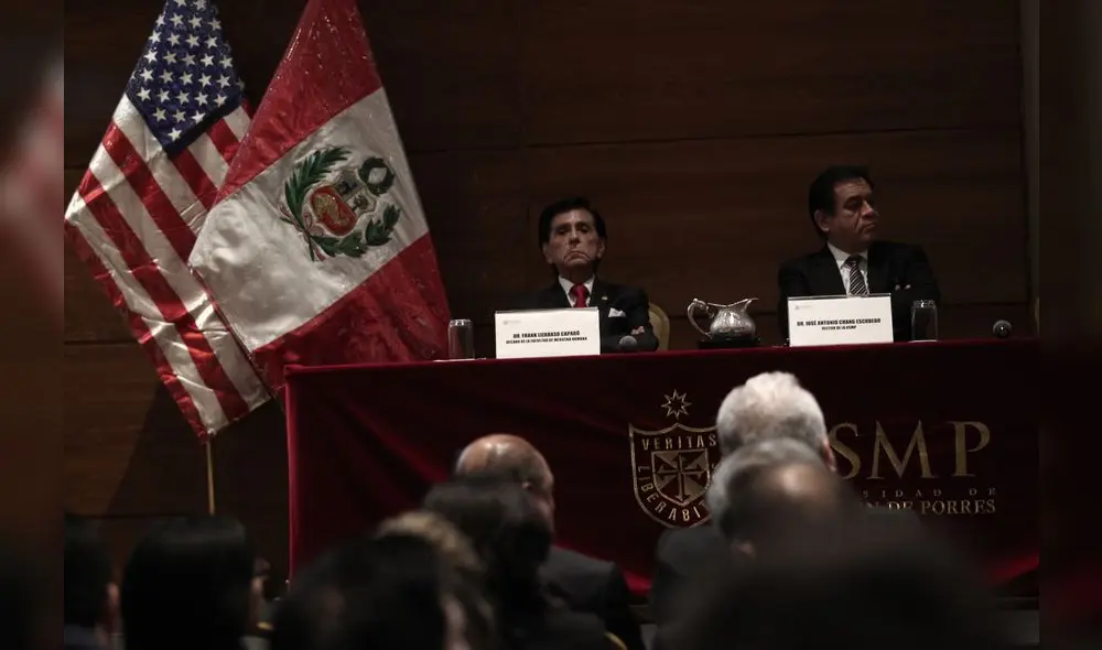 Universidad de San Martín de Porres homenajeó a los egresados del Diplomado: Principles and Practice of Clinical Research, desarrollado en convenio con la Universidad de Harvard. Universidad de San Martín de Porres homenajeó a los egresados del Diplomado: Principles and Practice of Clinical Research, desarrollado en convenio con la Universidad de Harvard.