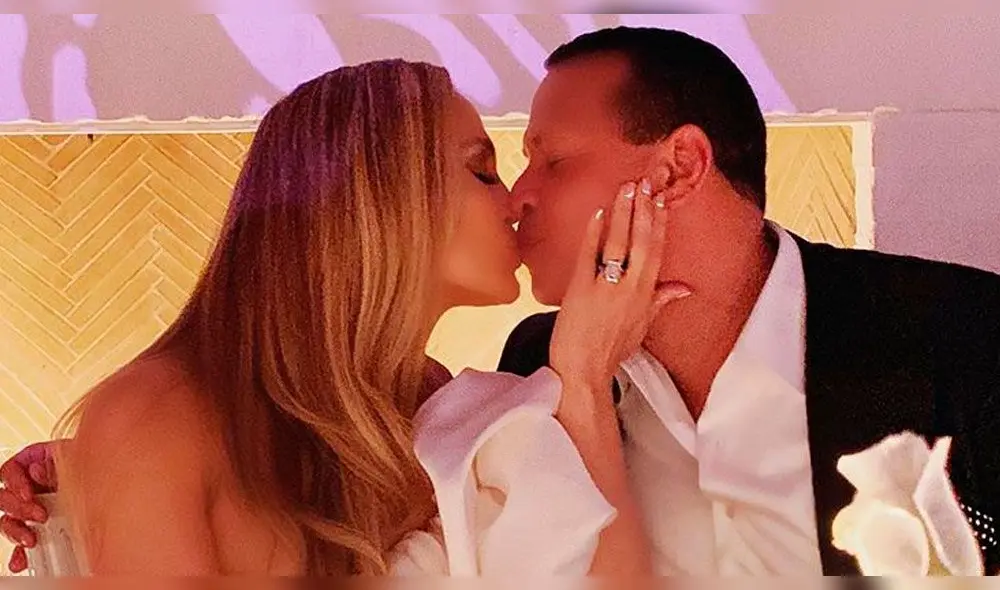 Jennifer López y Alex Rodríguez oficializan compromiso Jennifer López y Alex Rodríguez oficializan compromiso