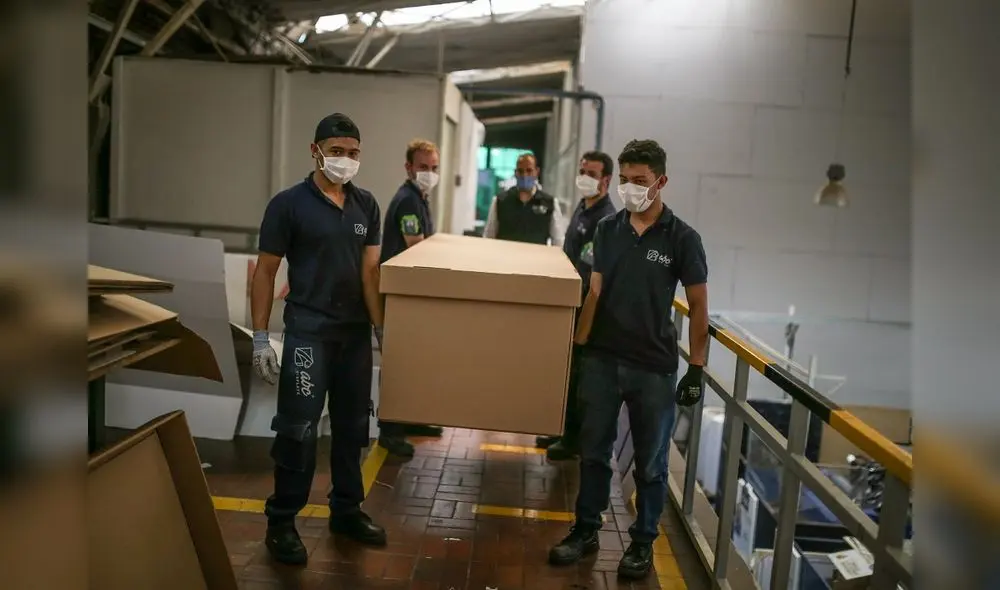 La cama ataúd permite almacenar los cadáveres sin ser manipulados por los médicos. Foto: Twitter.