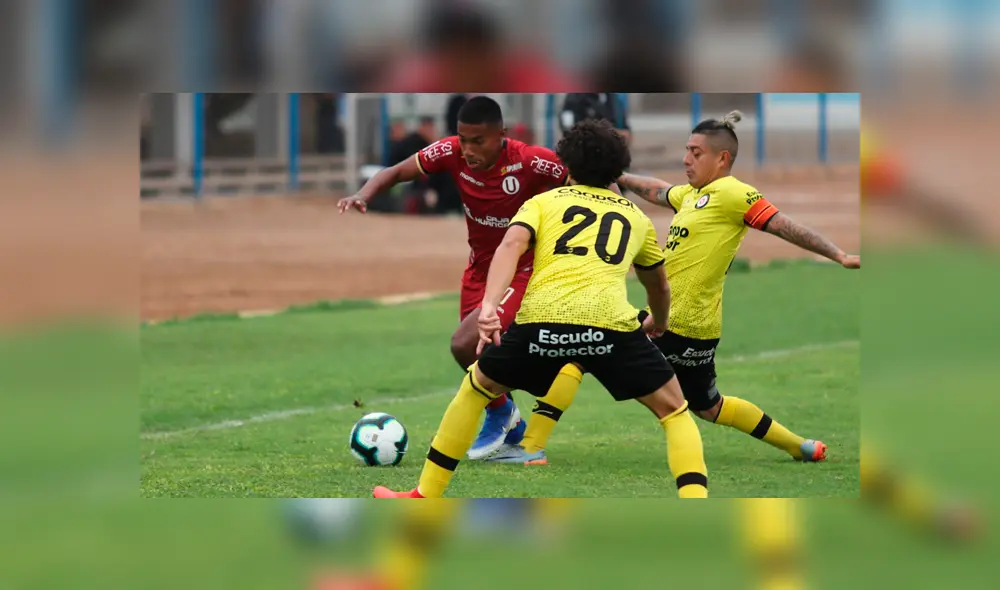 Ángel Comizzo, DT de Universitario, no dio conferencia ante la ausencia de periodistas. Foto: Prensa Universitario Ángel Comizzo, DT de Universitario, no dio conferencia ante la ausencia de periodistas. Foto: Prensa Universitario