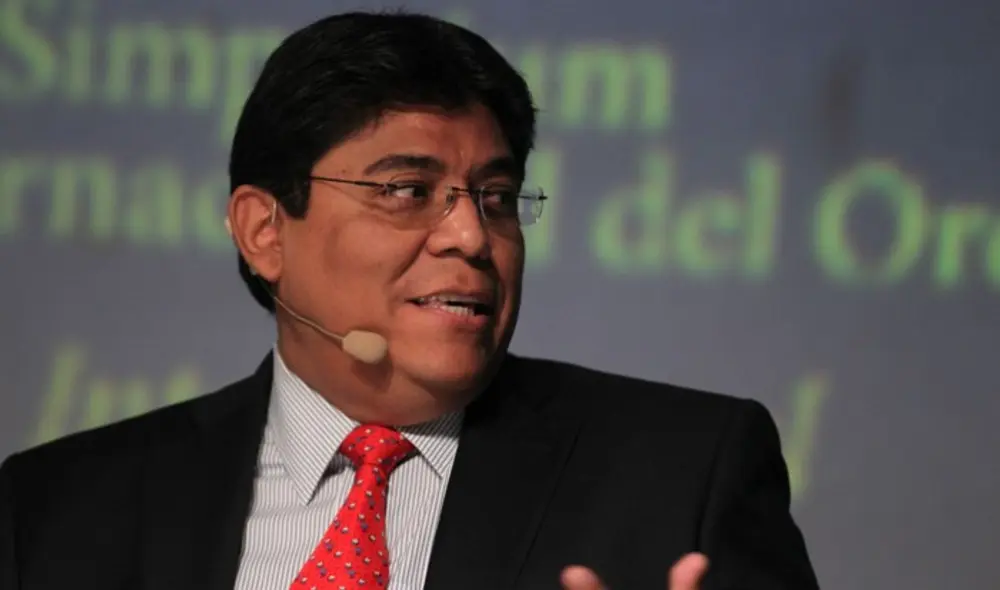 Elmer Cuba, economista