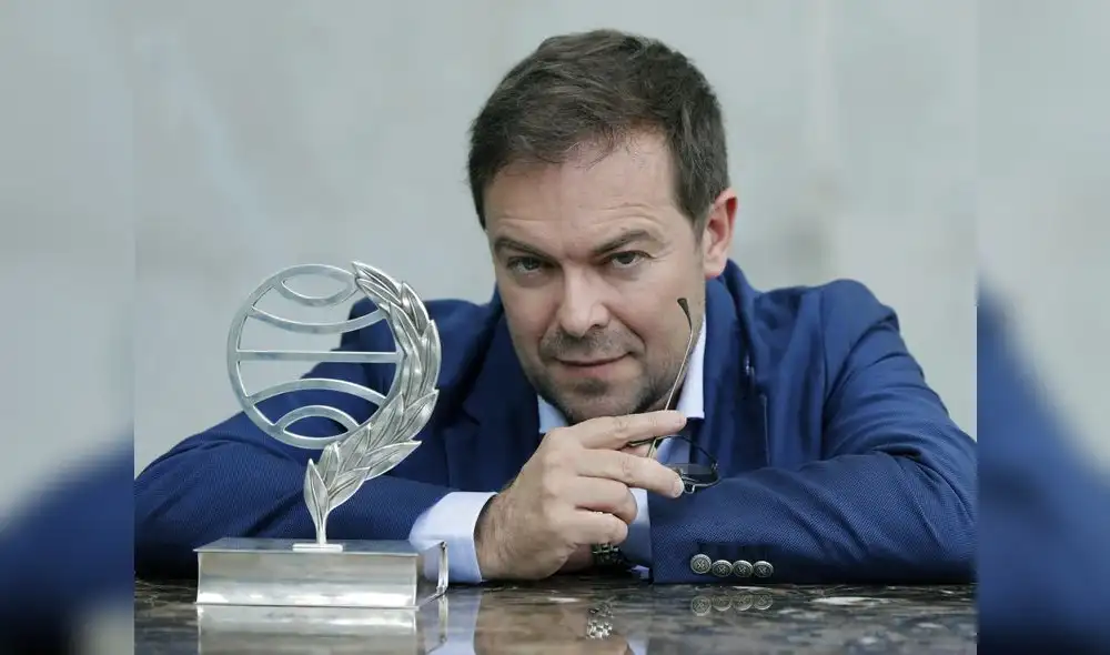 “La literatura debe despertar al lector”