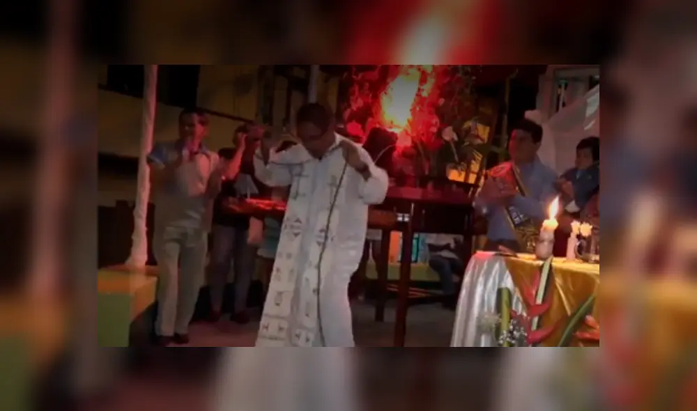 En Facebook, un sacerdote sorprendió a los pobladores de la selva peruana con su singular predicación. En Facebook, un sacerdote sorprendió a los pobladores de la selva peruana con su singular predicación.