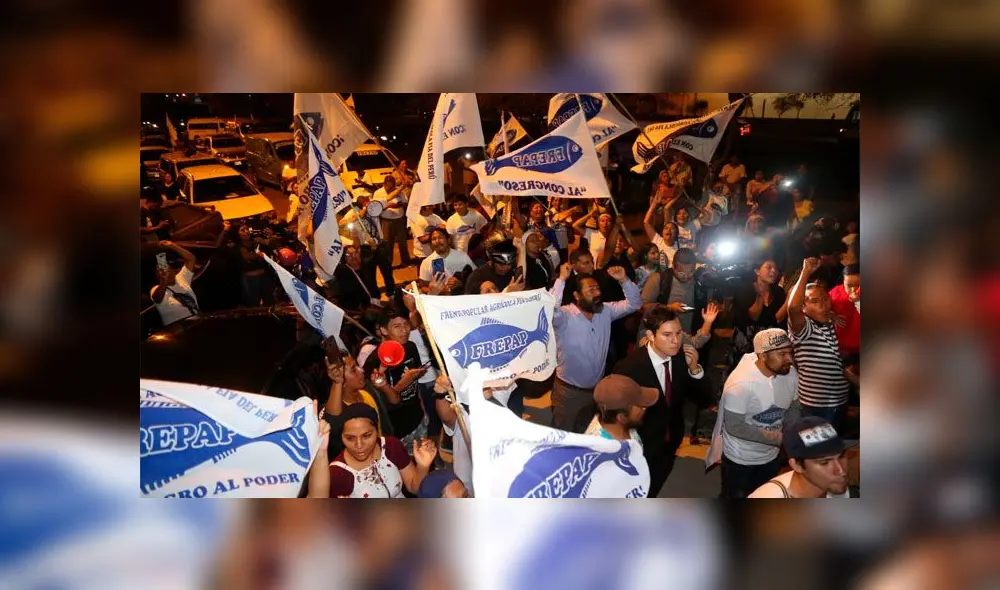 El Frepap al Congreso: con alabanzas y figuras marinas celebraron en su sede principal [VIDEO]