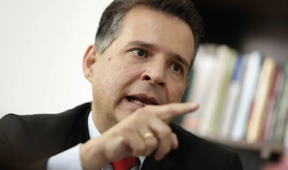 Chehade insiste la con instalación del Senado en 2023 con su predictamen para el retorno a la bicameralidad. Foto: La República Chehade insiste la con instalación del Senado en 2023 con su predictamen para el retorno a la bicameralidad. Foto: La República