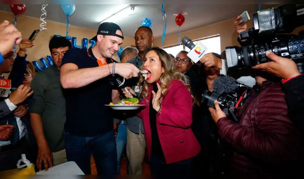 George Forsyth celebra a lo grande su cumpleaños tras denuncia de Vanessa Terkes