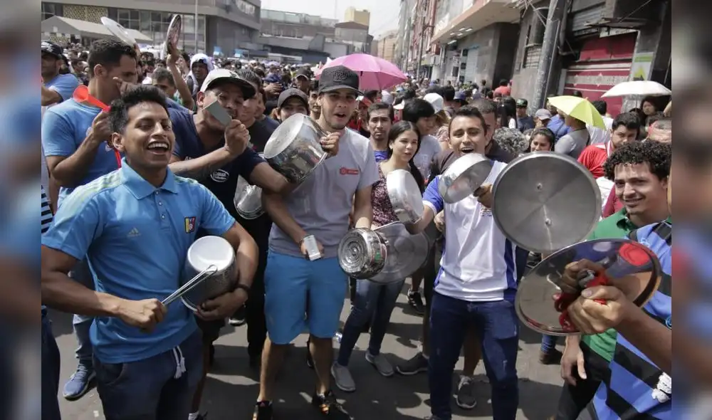 Mesa Redonda : nuevamente los comerciantes toman las calles de Lima. [FOTOS]