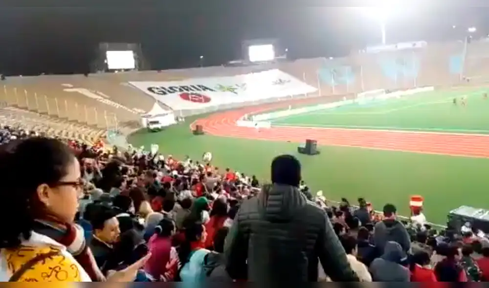 Juegos Panamericanos 2019: banda musical que alentaba a la selección peruana de fútbol femenino es retirada por 'hacer ruido'. Juegos Panamericanos 2019: banda musical que alentaba a la selección peruana de fútbol femenino es retirada por 'hacer ruido'.