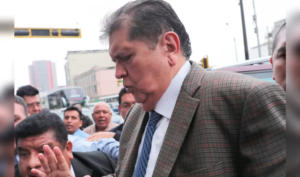 El instante en que Alan García habría abandonado la residencia uruguaya [VIDEO]