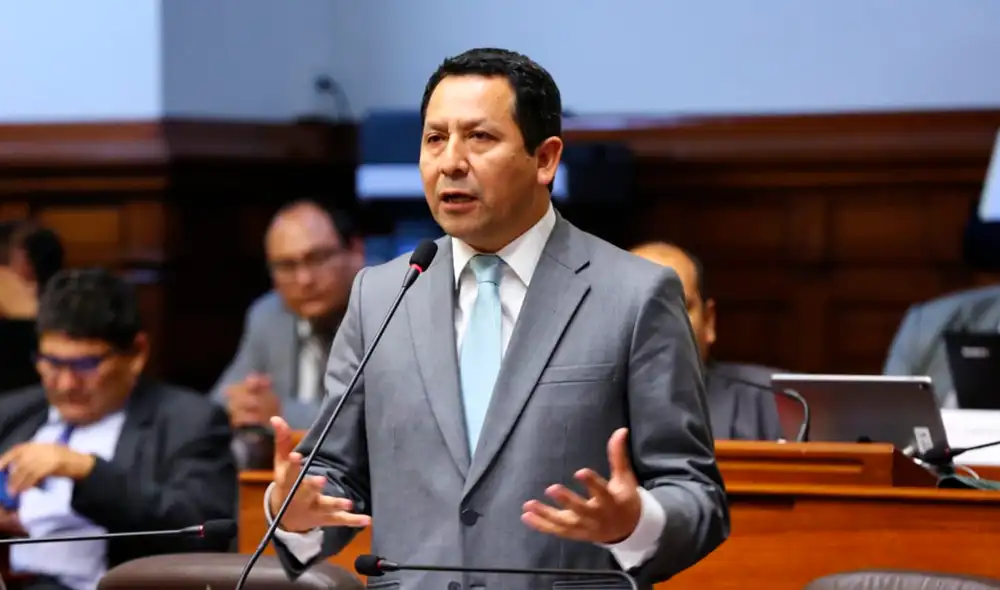 Clemente Flores es uno de los 7 congresistas que pertenecen a la bancada oficialista. Foto: La República. Clemente Flores es uno de los 7 congresistas que pertenecen a la bancada oficialista. Foto: La República.