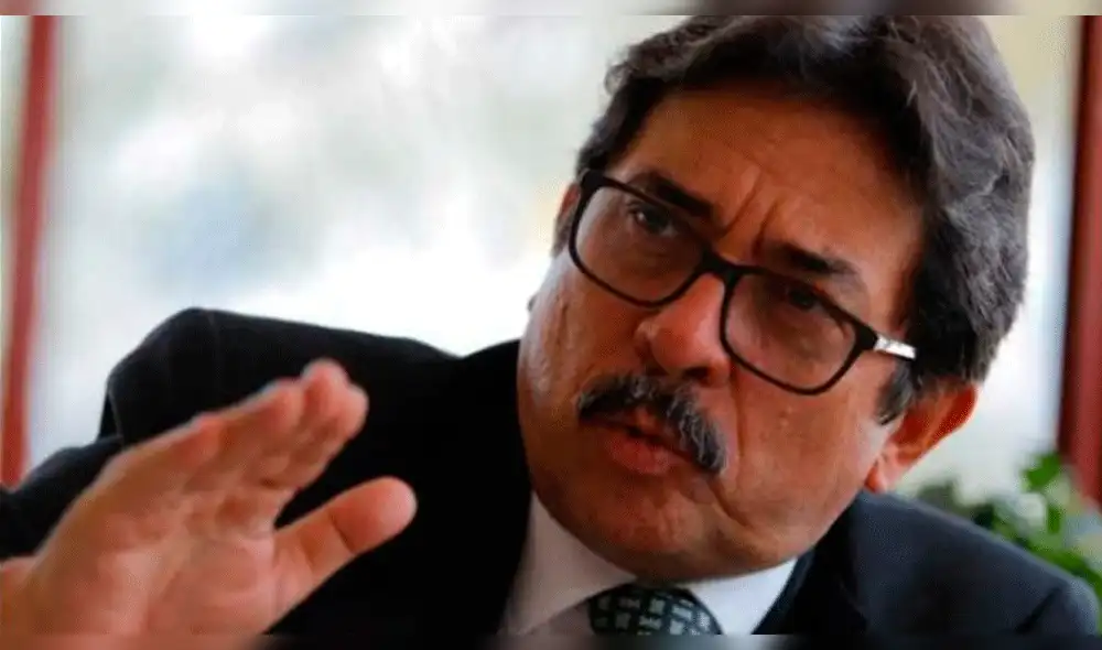 Enrique Cornejo anuncia que apelará decisión de JEE que declaró improcedente su candidatura