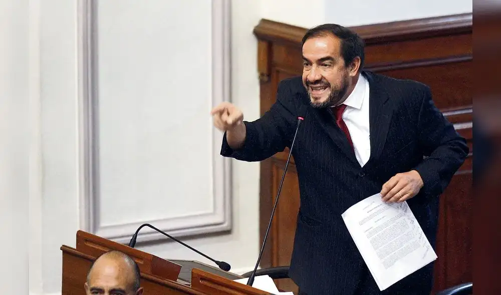 Denuncian blindaje a la corrupción con decreto sobre Proinversión