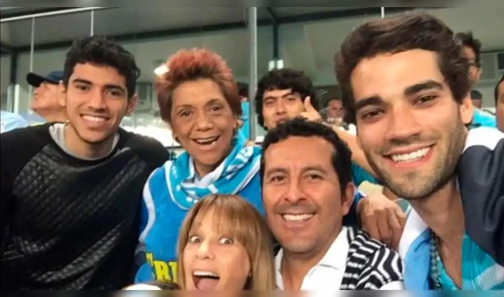 Alianza Lima vs Sporting Cristal: hinchas famosos alientan a los equipos de sus amores [FOTOS]