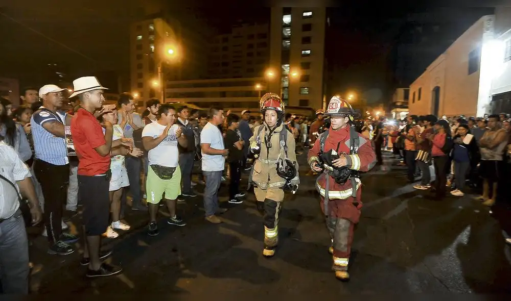 Incendio en Mesa Redonda