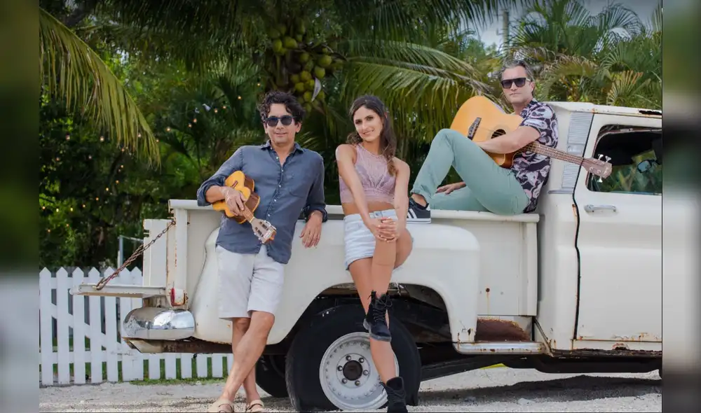 Lucía Covarrubias y Bacilos.