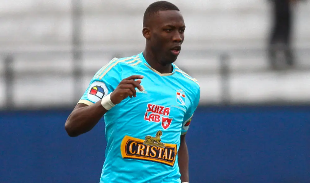 Luis Advíncula quiere regresar a Sporting Cristal. Foto: Grupo La República