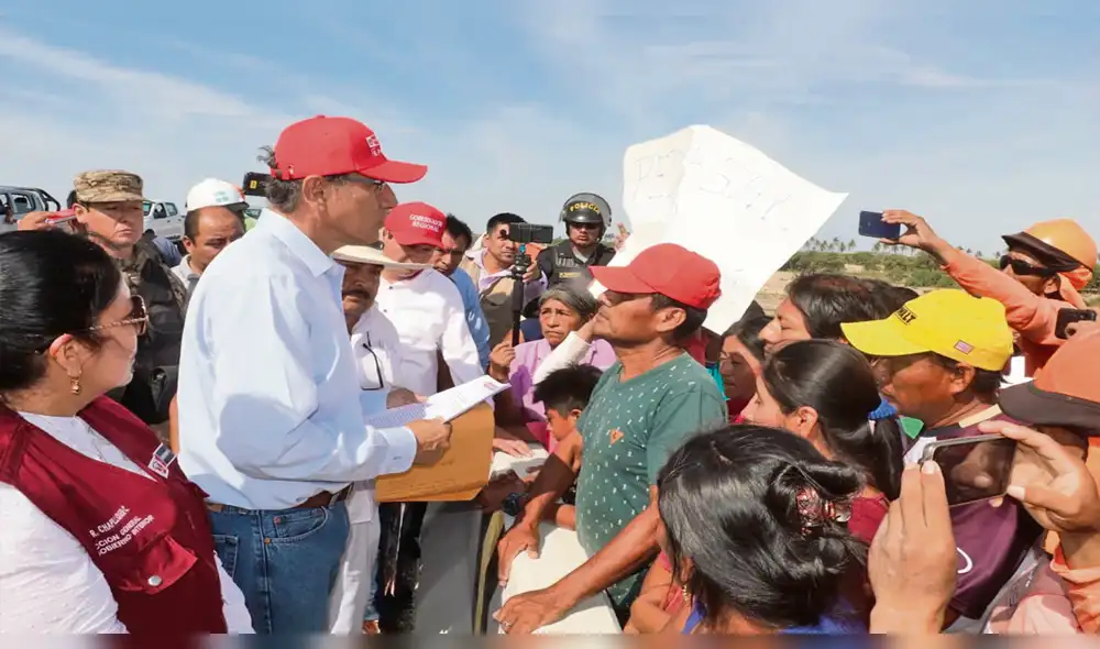 Protesta. Pobladores del Bajo Piura exigieron al mandatario construcción del dique izquierdo para evitar posibles inundaciones. Protesta. Pobladores del Bajo Piura exigieron al mandatario construcción del dique izquierdo para evitar posibles inundaciones.