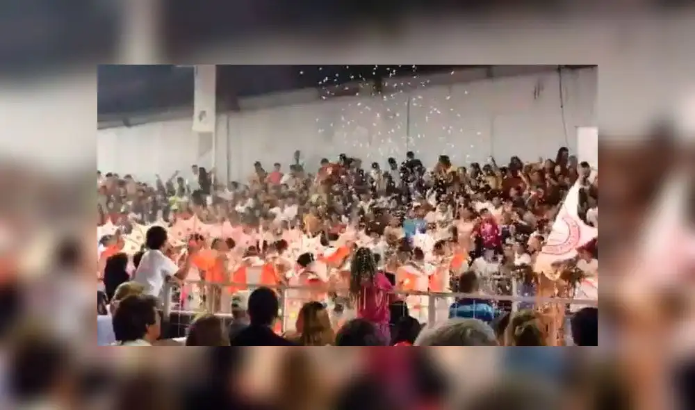 Tribuna cae durante celebración de carnavales y deja decenas de heridos [VIDEO]