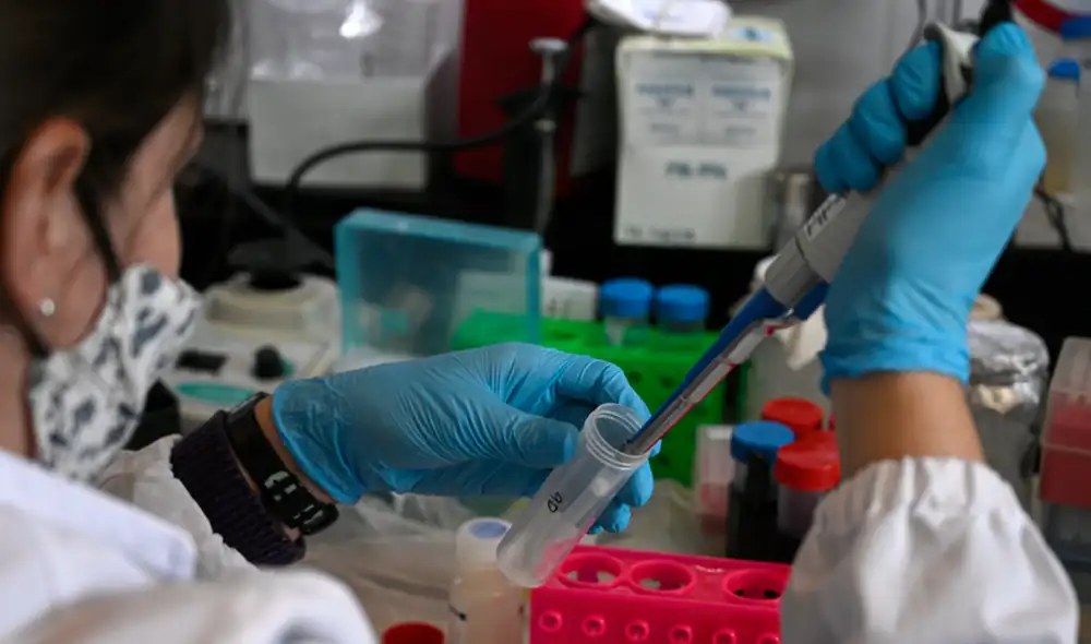 El presidente de Colombia dijo que ambos países están trabajando "de la mano y unidos" en la plataforma COVAX. Foto: AFP El presidente de Colombia dijo que ambos países están trabajando "de la mano y unidos" en la plataforma COVAX. Foto: AFP