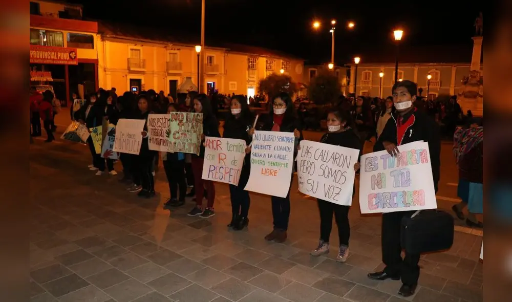Realizan vigilia por alarmante cifra de feminicidios en Puno Realizan vigilia por alarmante cifra de feminicidios en Puno