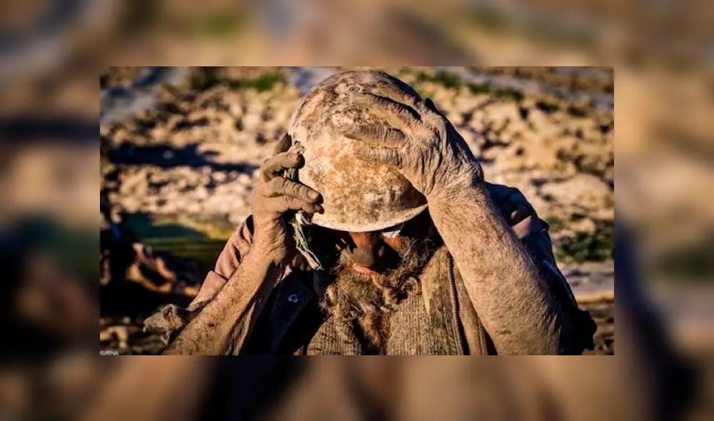 Desliza para ver el aspecto de este hombre que dejó sin palabras a miles en Facebook. Foto: Captura. Desliza para ver el aspecto de este hombre que dejó sin palabras a miles en Facebook. Foto: Captura.