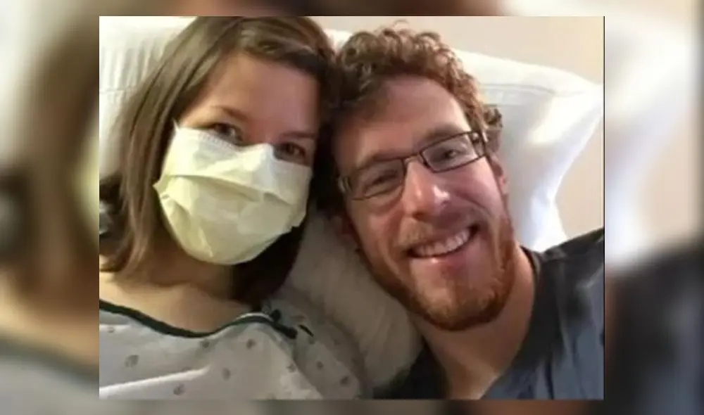 El olor de Scott hace que Johanna presente síntomas de alergia. El olor de Scott hace que Johanna presente síntomas de alergia.