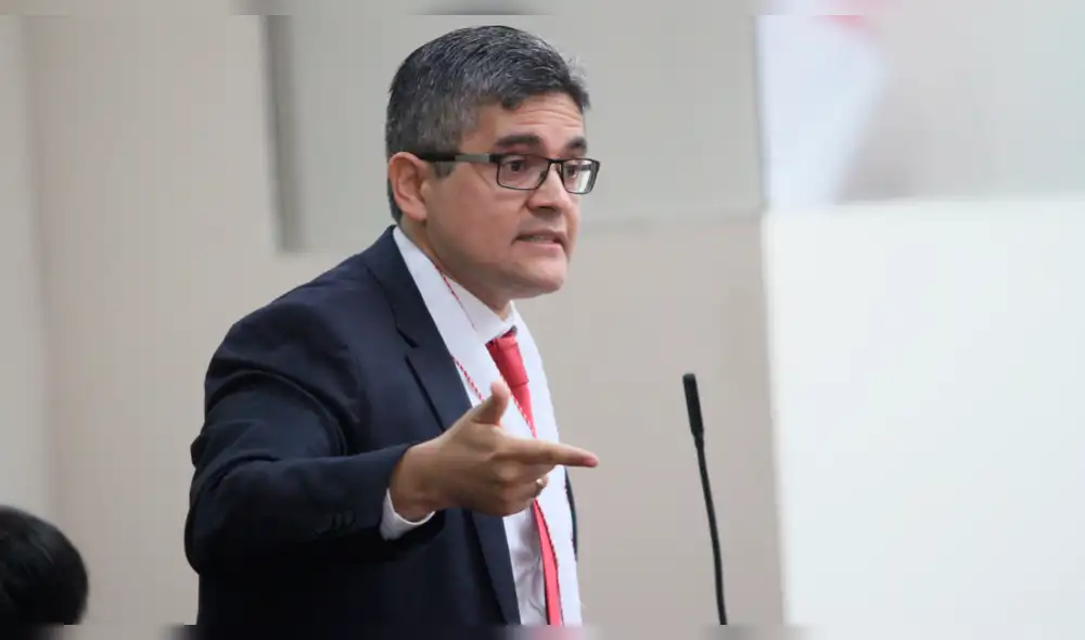 Fiscalía también investigará a Domingo Pérez por supuesto cobro indebido 