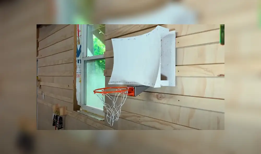 Desliza la imagen de YouTube para verlas todas.