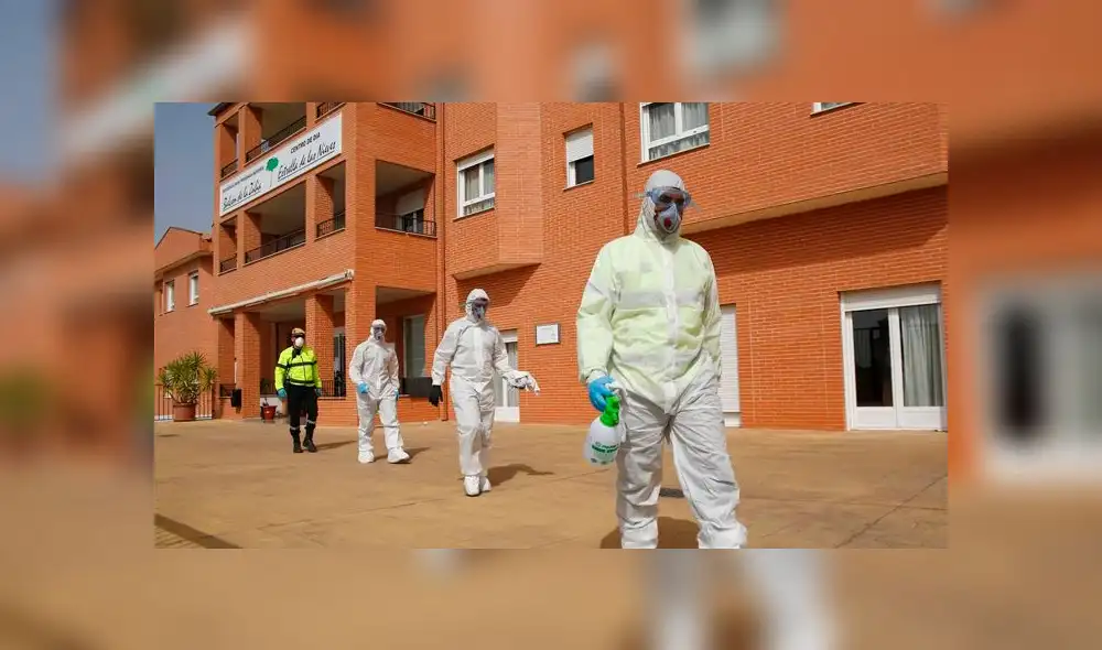 La nueva directriz contempla que se extremen las medidas de limpieza en todos los centros de ancianos. (Foto: Álex Cámara / Europa Press)