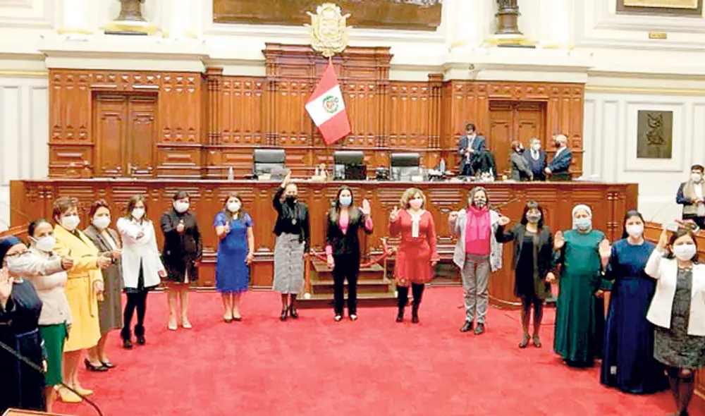 Histórico. Sesión del Pleno fue liderada por parlamentarias. Histórico. Sesión del Pleno fue liderada por parlamentarias.